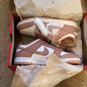 Rose- Nike Dunks